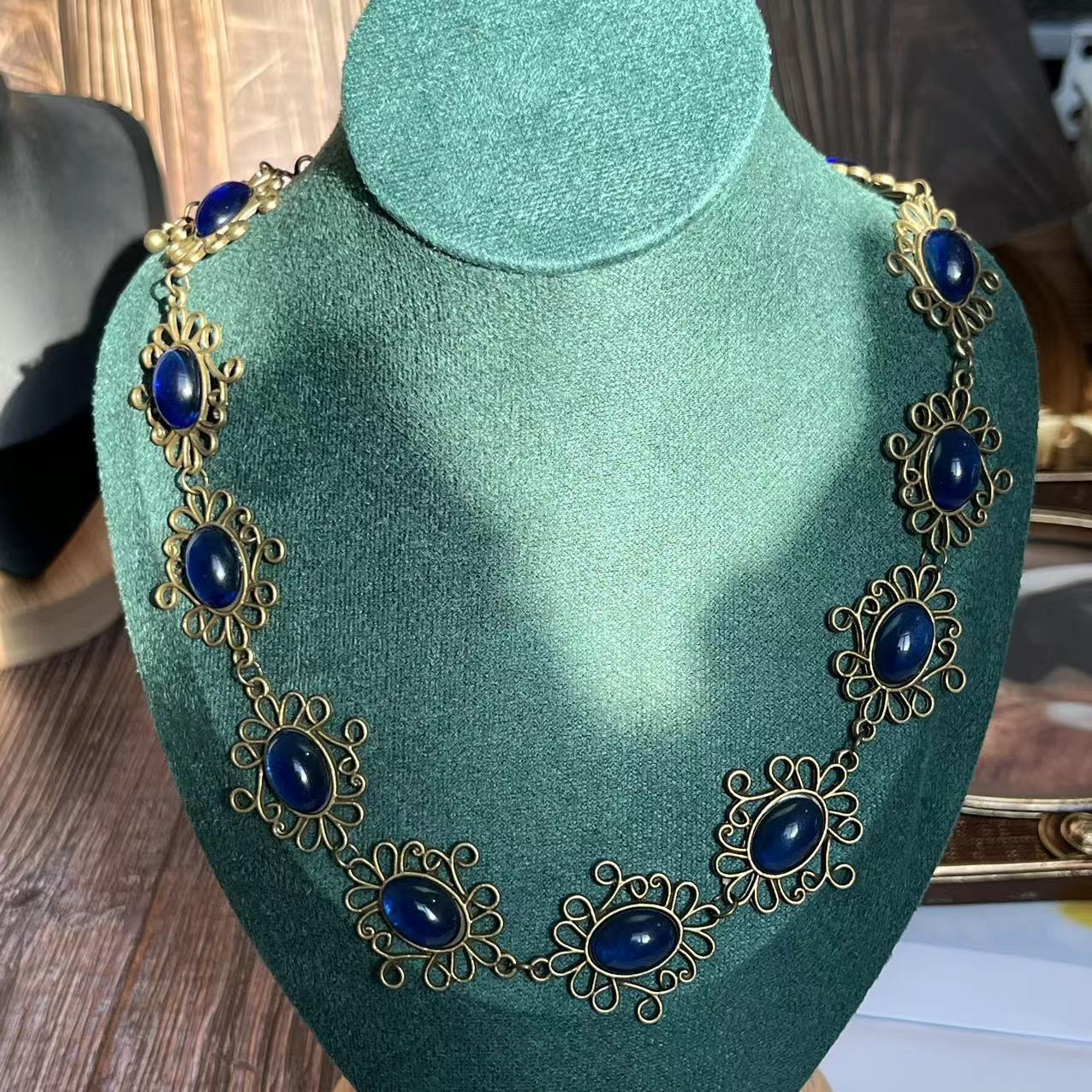 Women'S Red Accessories - Historische Königin Anne Boleyn handgemachte Glasur
