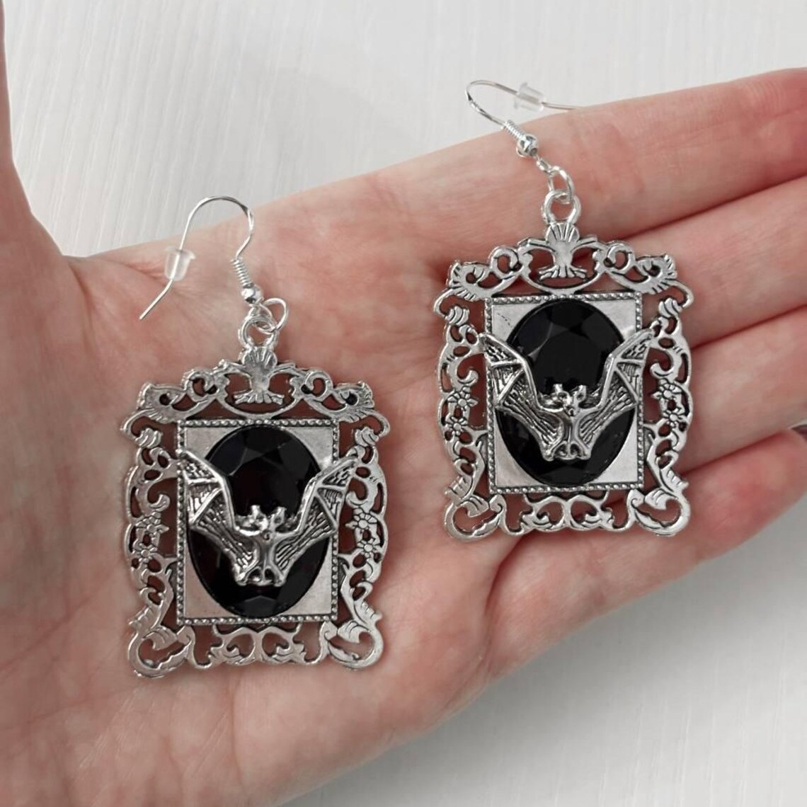 Vampir-Fledermaus-Ohrringe, Go – Women'S Victorian Accessories Bewertung und Preis