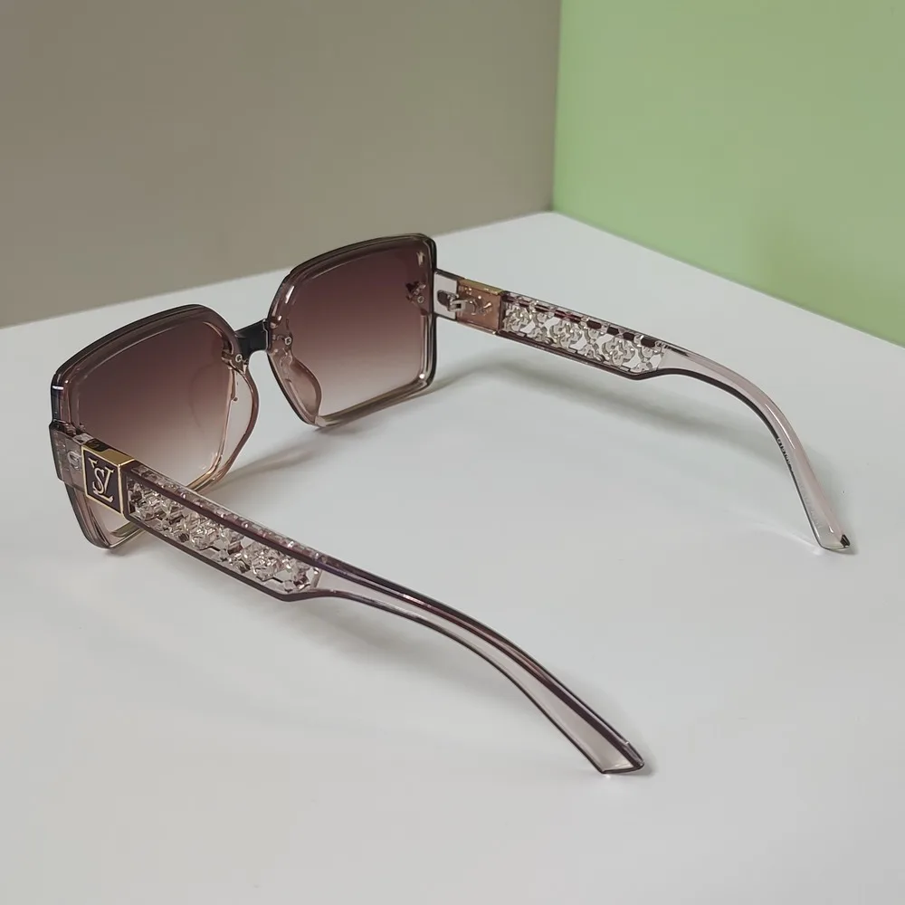 Luxuriöse, stilvolle Markenson – Sunglasses Oversized Square Bewertung und Preis
