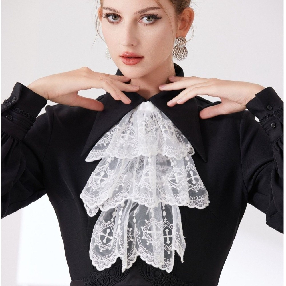 Jabot-Kragen aus Spitze im vik – Women'S Victorian Accessories Bewertung und Preis